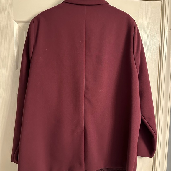 Old Navy Deep Burgundy Blazer - Picture 5 of 7